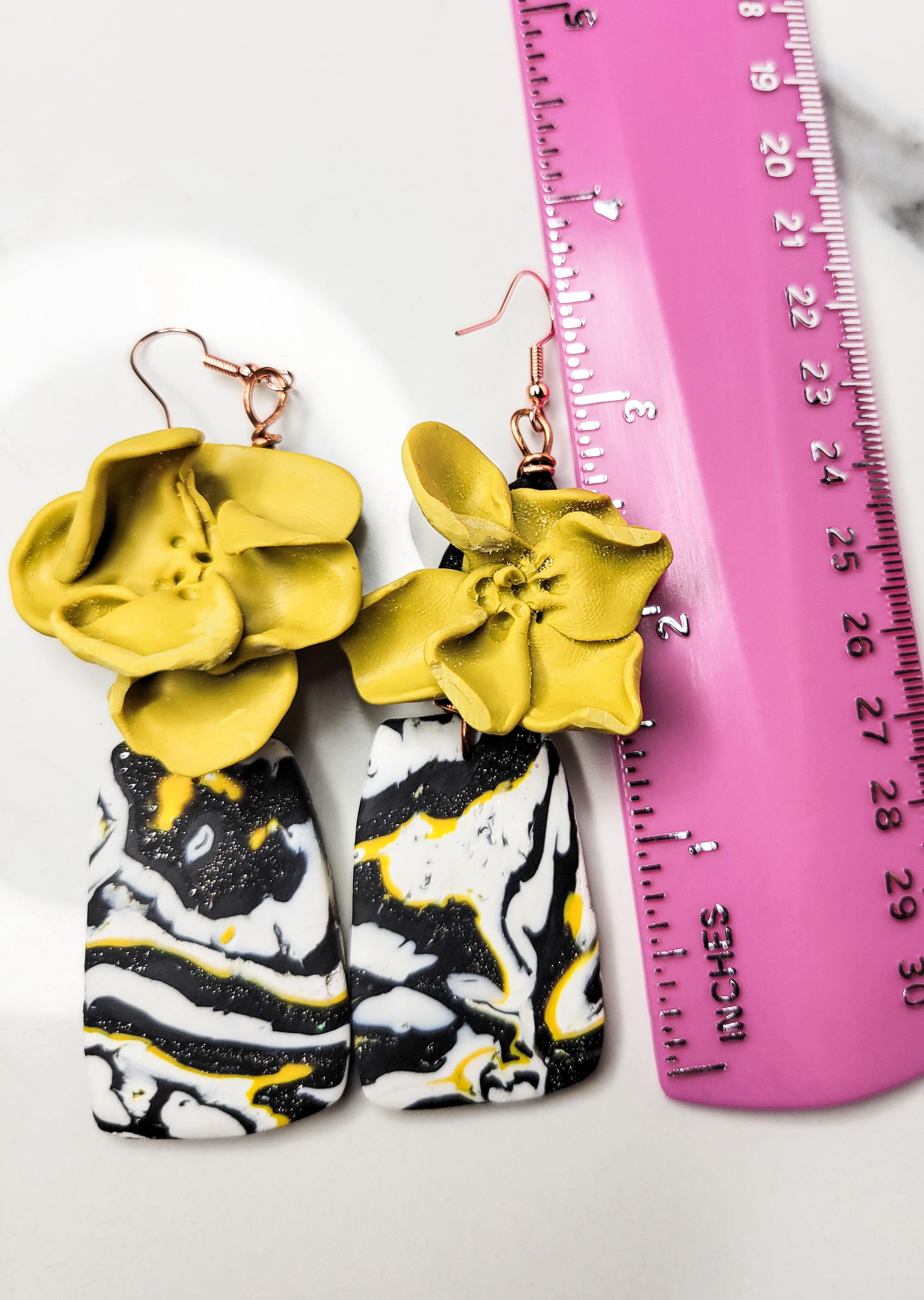 Fleur Bumble - Design 1 - Plumes of Pollen