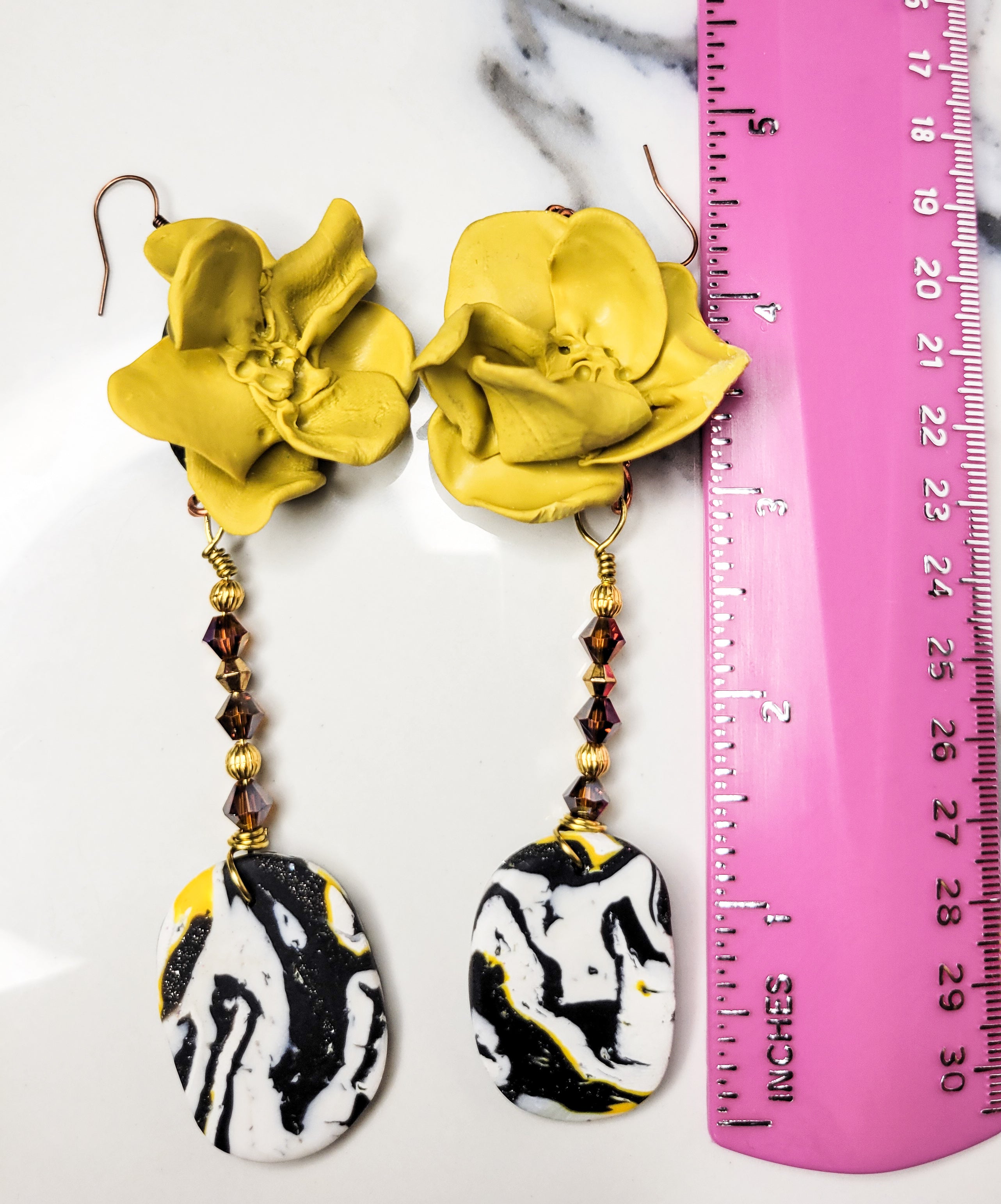 Fleur Bumble - Design 2 - Plumes of Pollen2