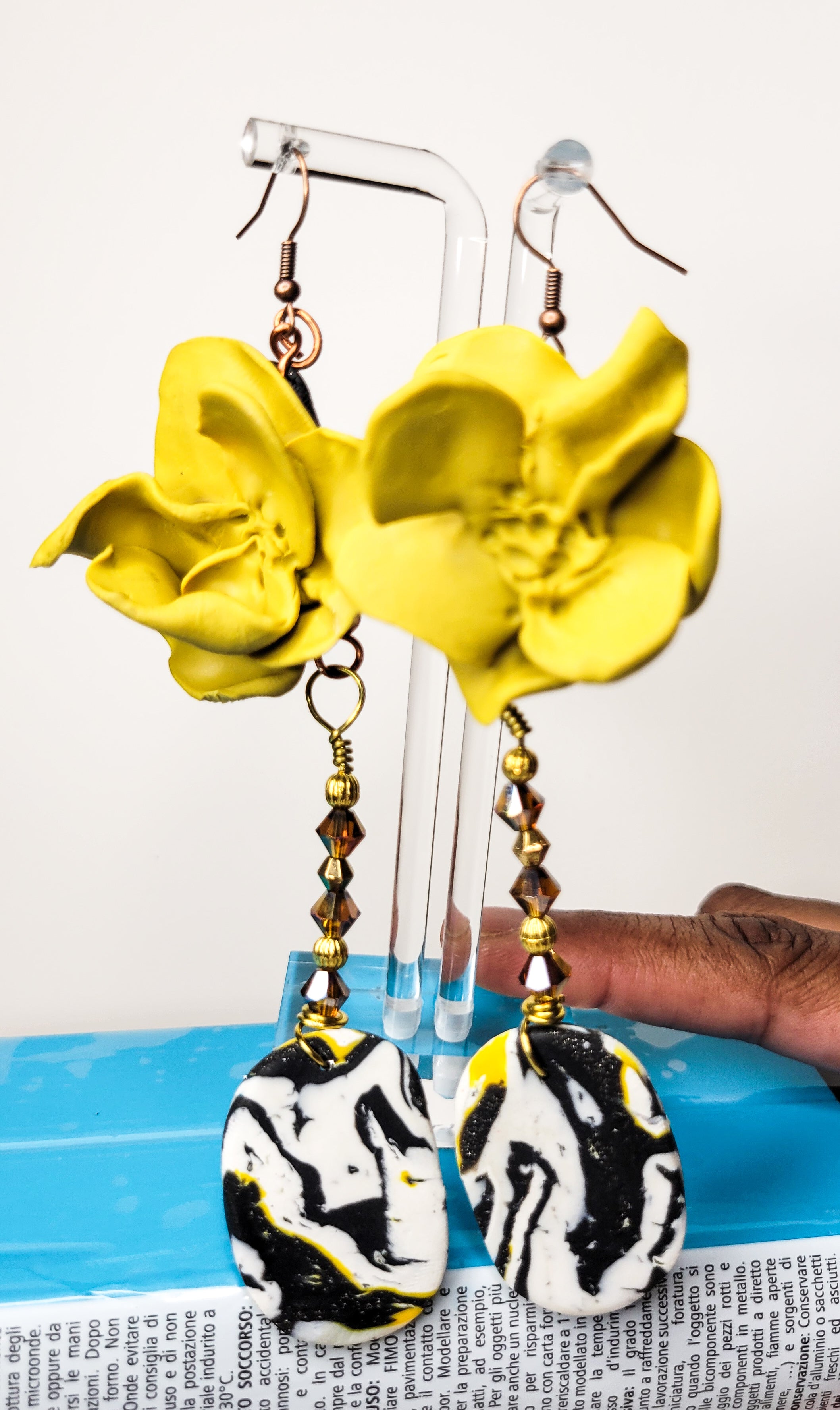 Fleur Bumble - Design 2 - Plumes of Pollen2