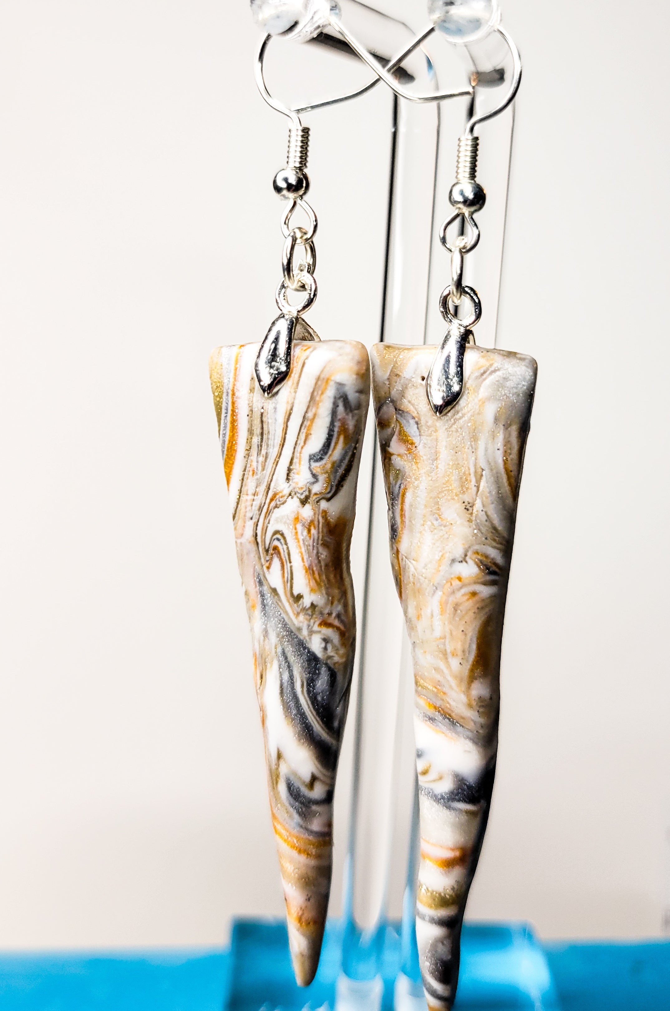 Champagne Dreams - Design 4 - Stalactite