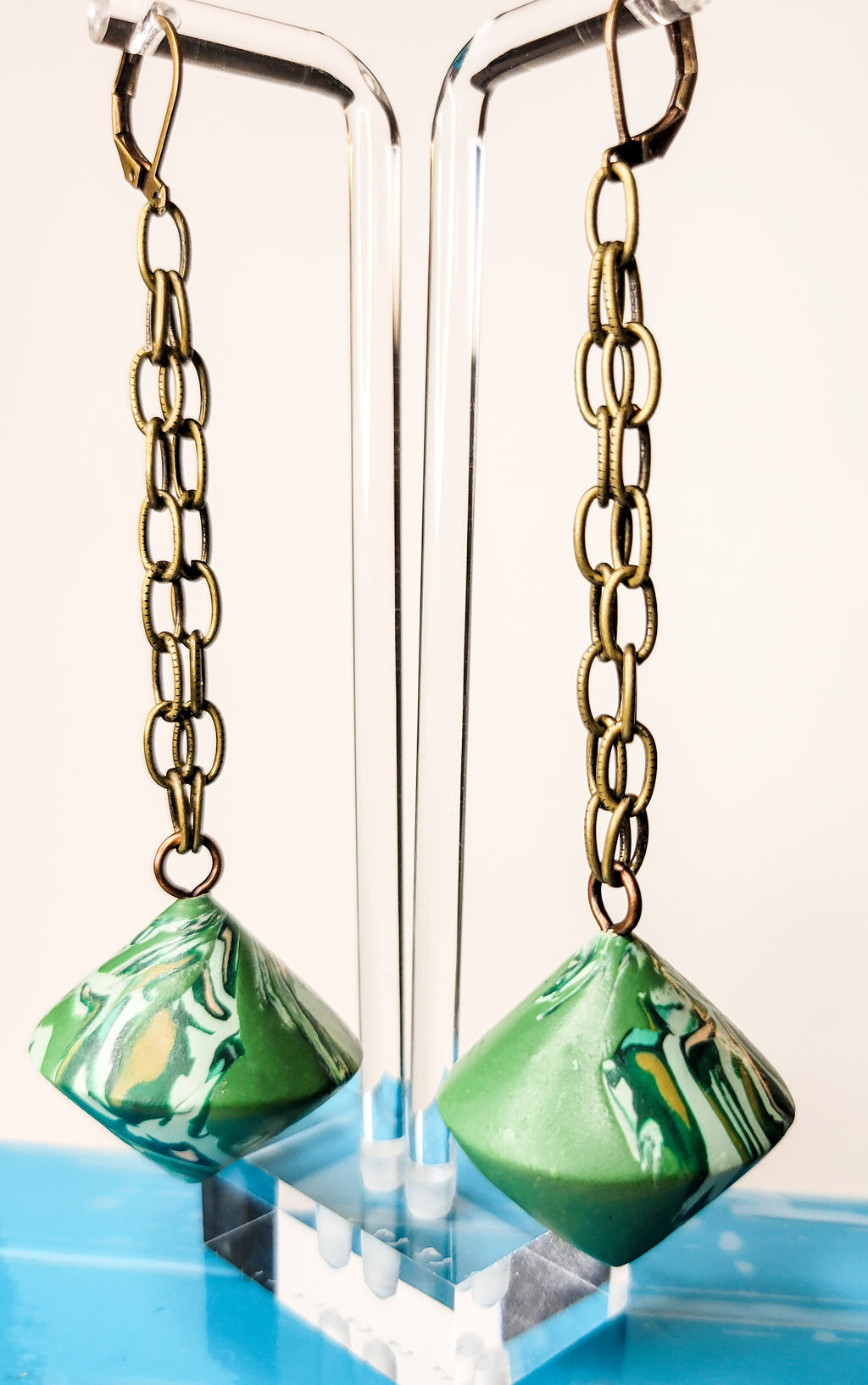 See the Forest - Design 2 - Pendulum