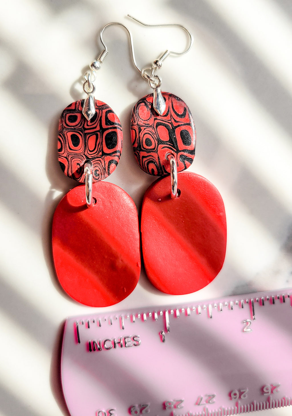 Lady Not Waiting - Design 5 - The Oval2