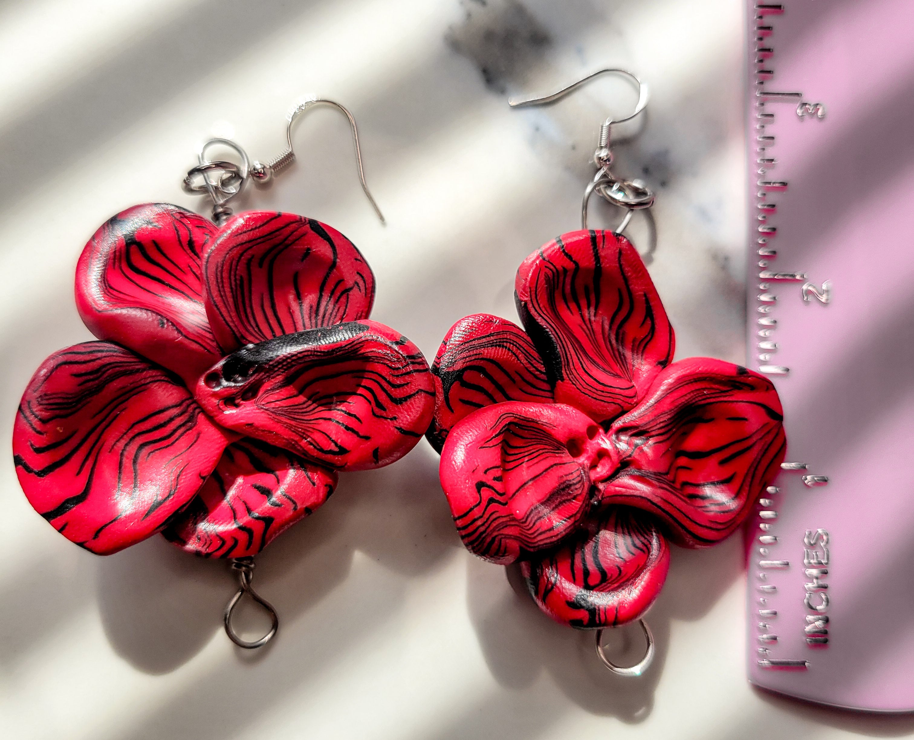 Lady Not Waiting - Design 2 - Fleur