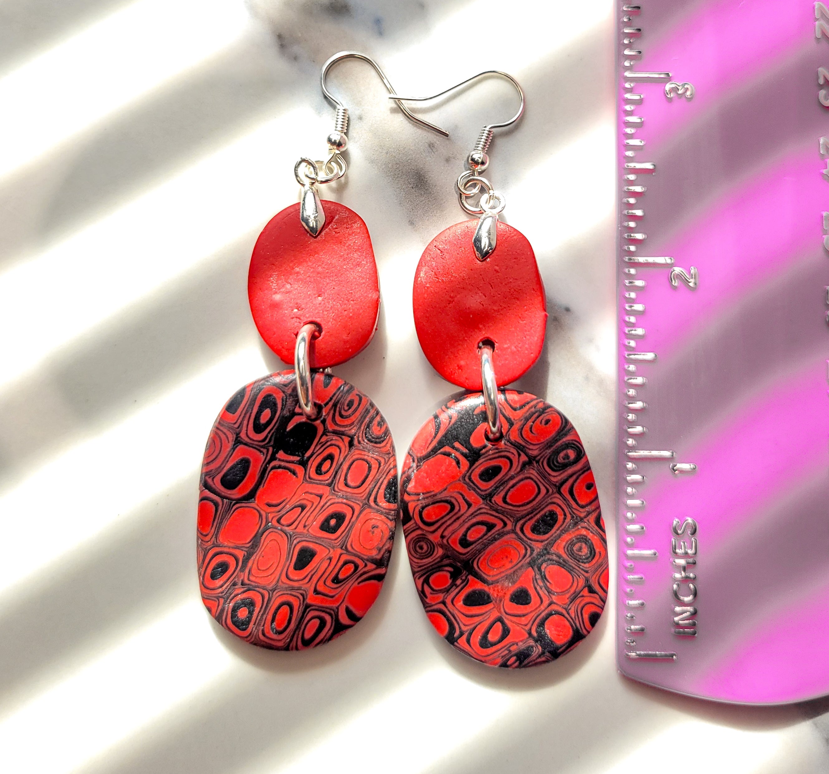 Lady Not Waiting - Design 4 - The Oval