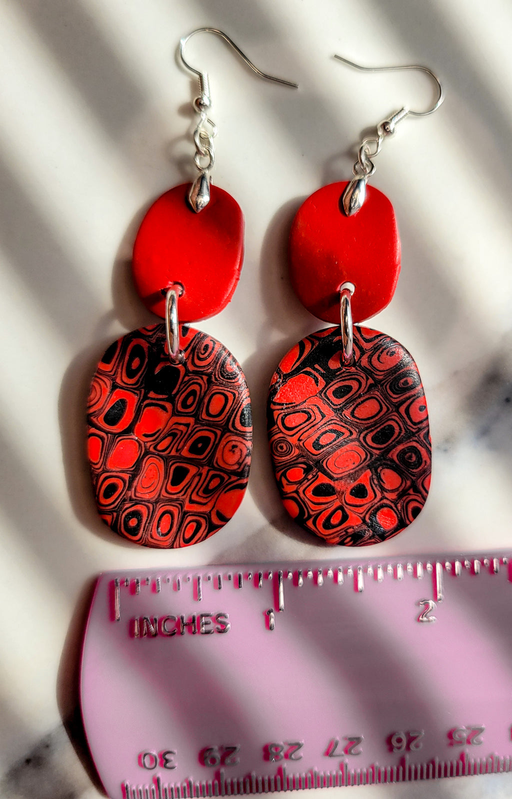 Lady Not Waiting - Design 4 - The Oval