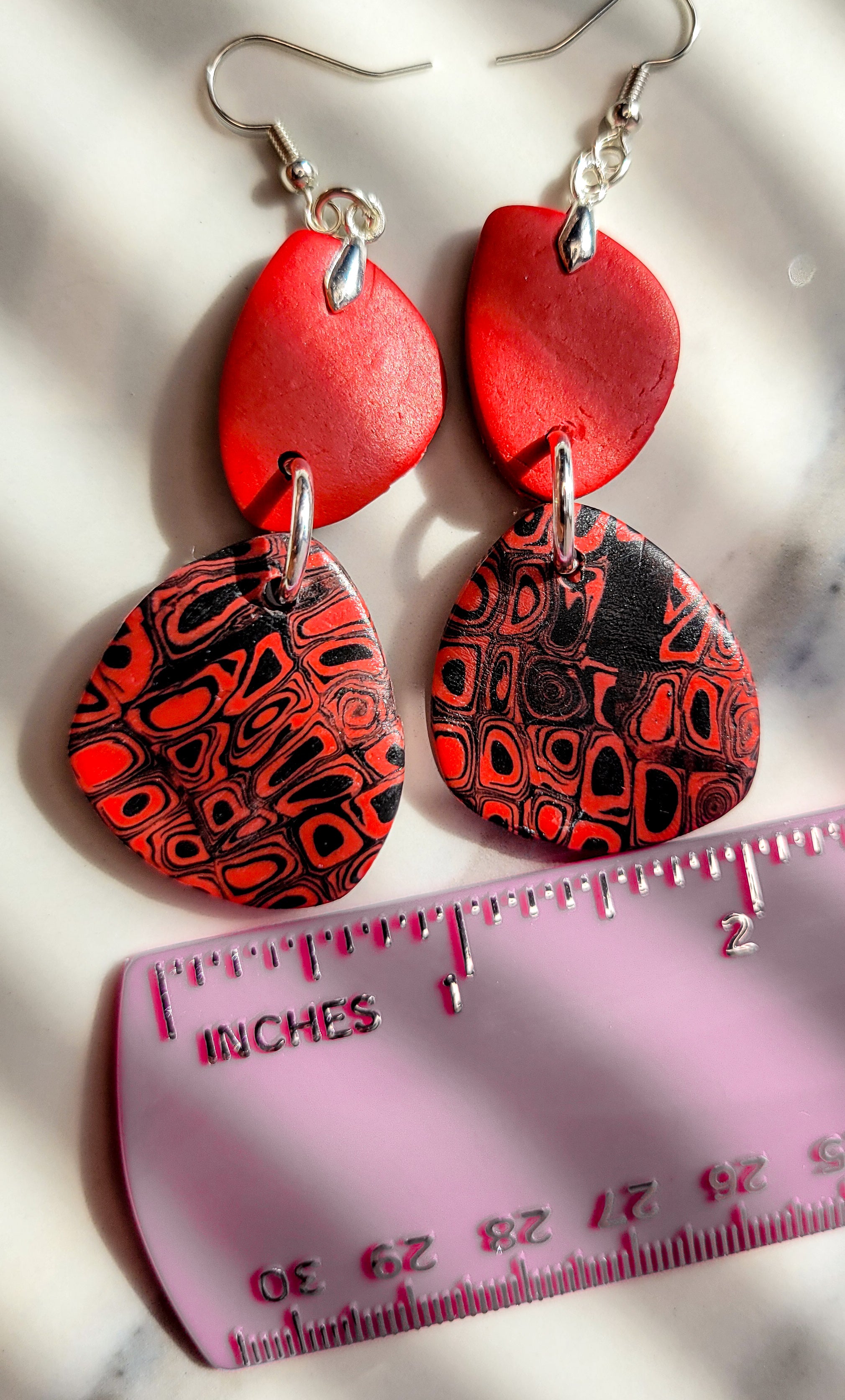 Lady Not Waiting - Design 6 - Apple of my Eye