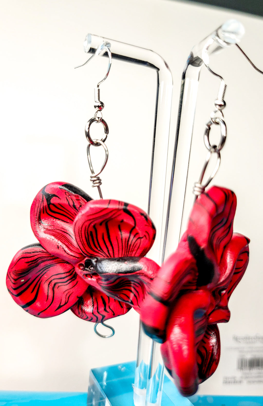 Lady Not Waiting - Design 2 - Fleur