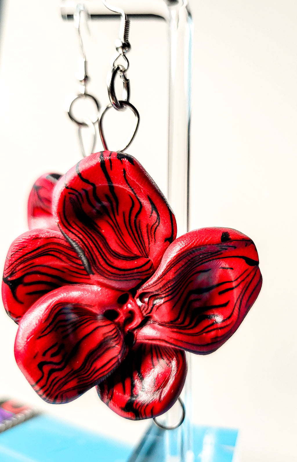 Lady Not Waiting - Design 2 - Fleur