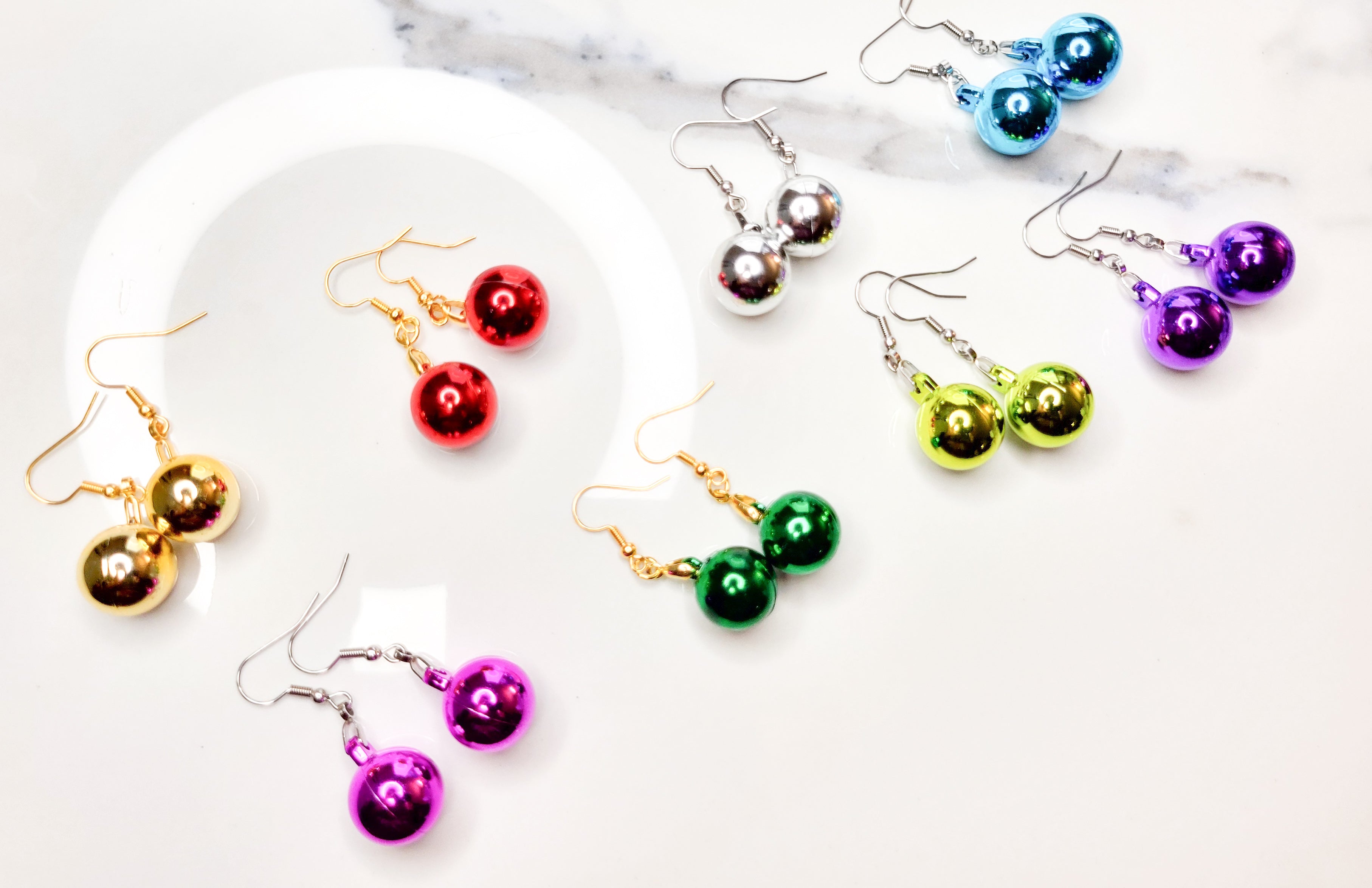 Holiday Glow Collection - Ornamental Globe