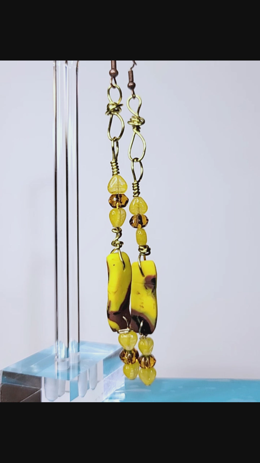 Amarillo Paradise - Design 3 - Cascading Hearts