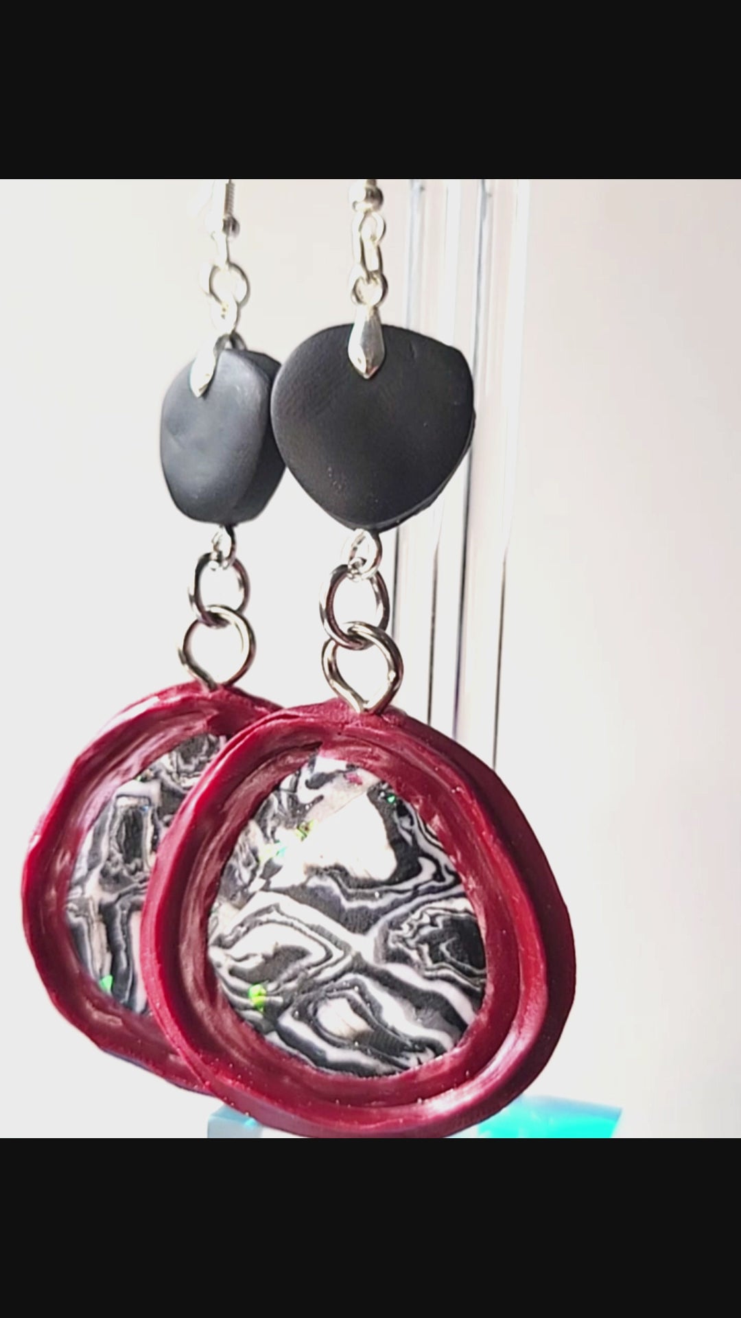 In Pane - Design 5 - Secret Window