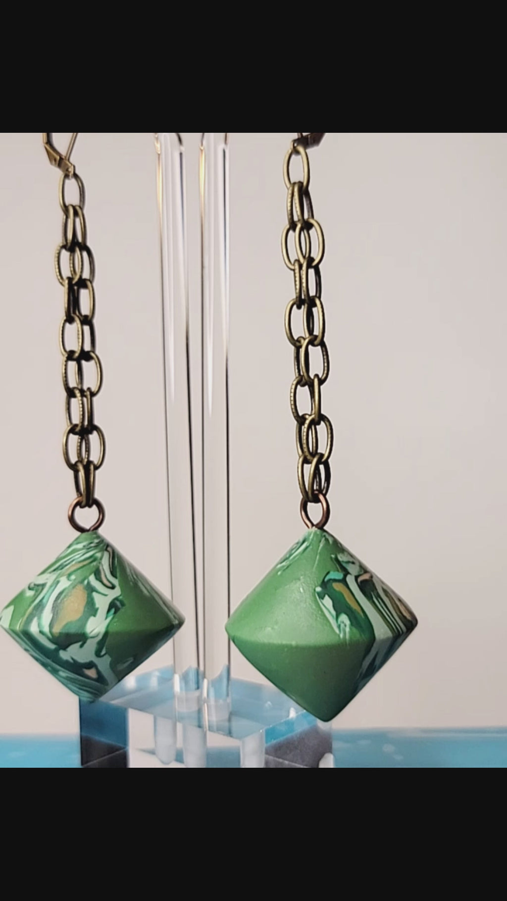 See the Forest - Design 2 - Pendulum